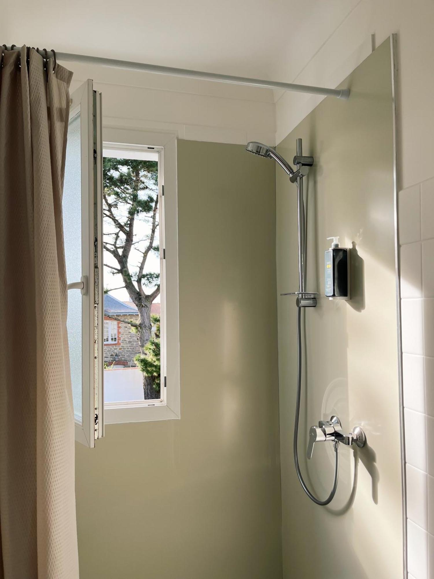 Maison Esperanza Hotel Et Appartement 누아르무티에 앙 릴 외부 사진